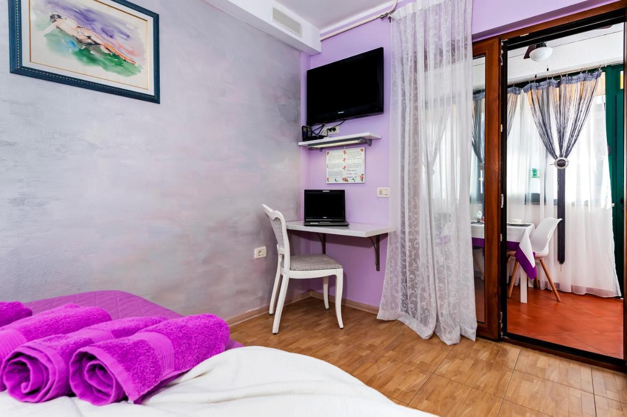 Apartments And Rooms Villa Dea Adults Only Rovinj Exterior photo