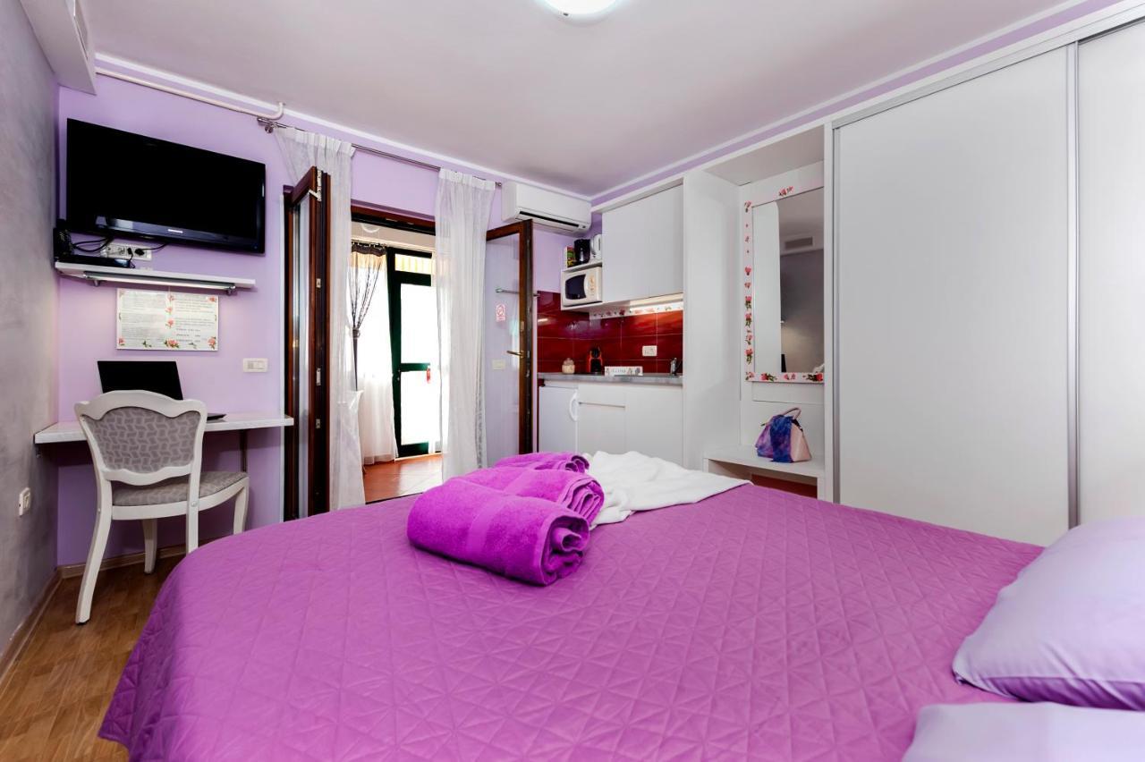 Apartments And Rooms Villa Dea Adults Only Rovinj Exterior photo