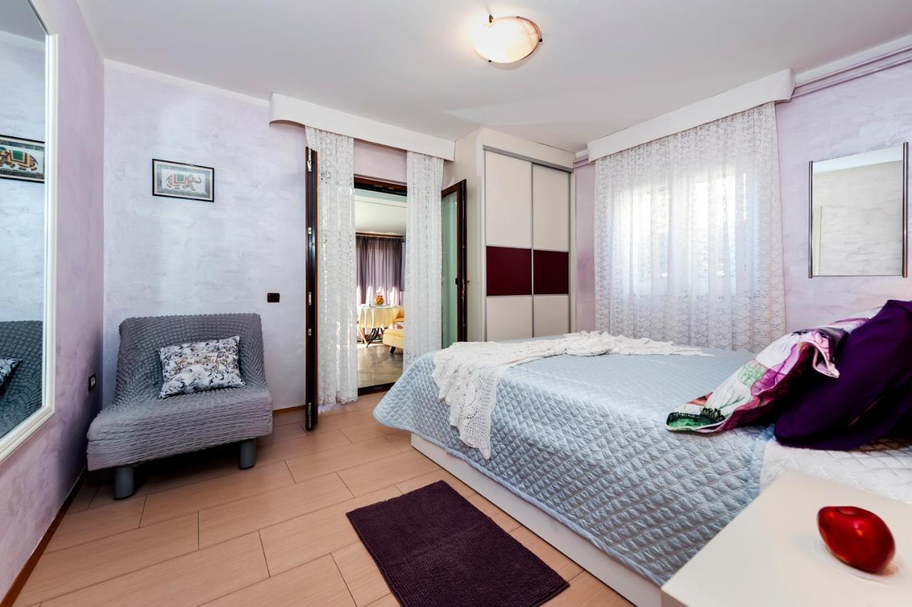 Apartments And Rooms Villa Dea Adults Only Rovinj Exterior photo