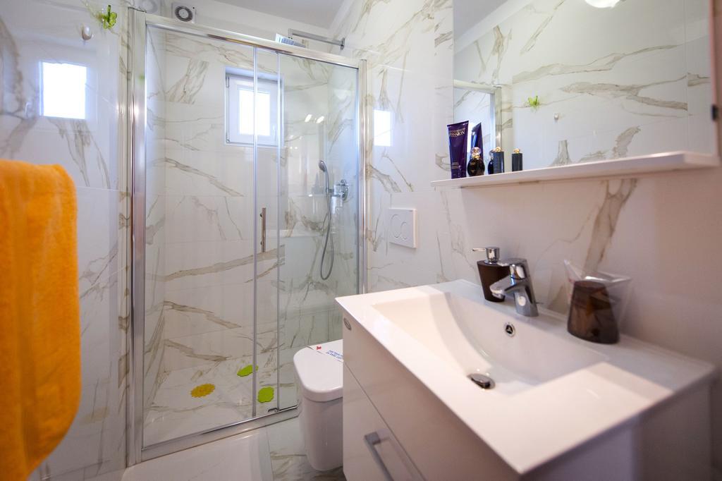 Apartments And Rooms Villa Dea Adults Only Rovinj Exterior photo