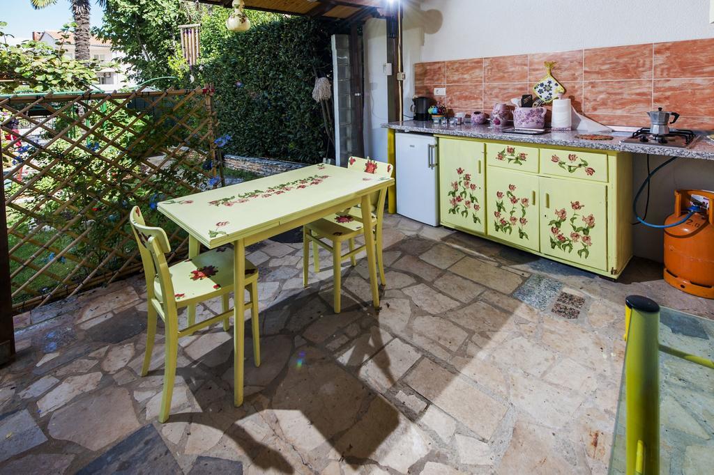 Apartments And Rooms Villa Dea Adults Only Rovinj Exterior photo